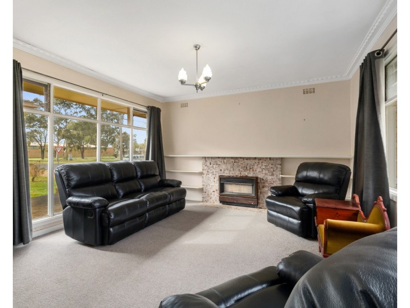 70 Anzac Avenue, Seymour VIC 3660