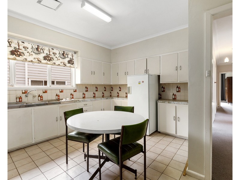 70 Anzac Avenue, Seymour VIC 3660