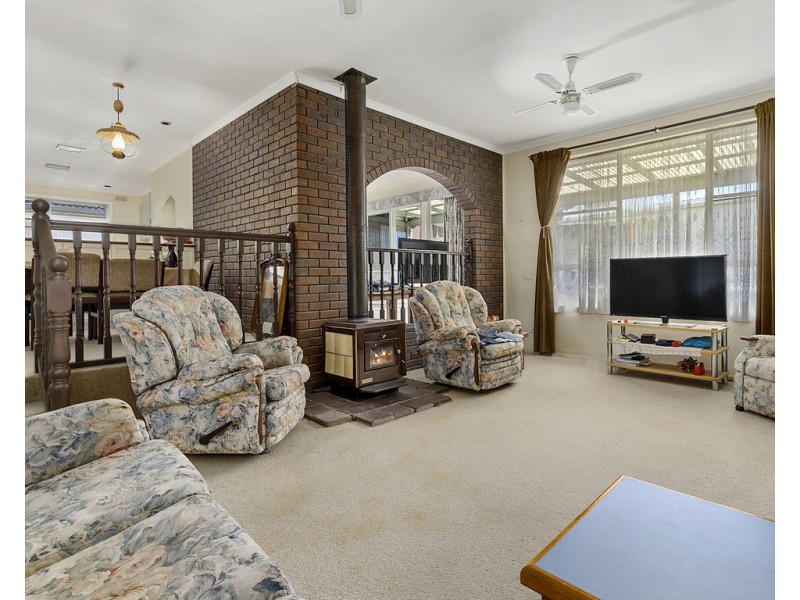 16 Delatite Road, Seymour VIC 3660