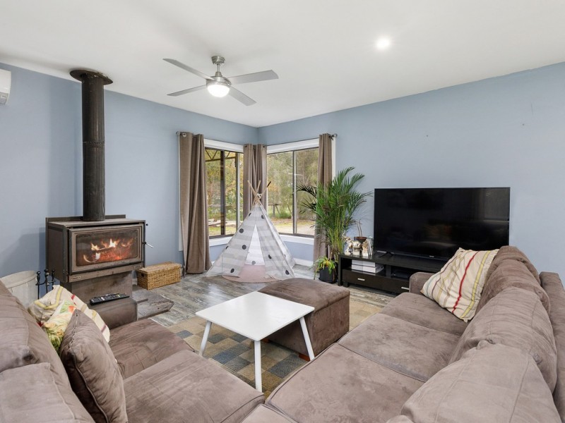 130 Hall Lane, Whiteheads Creek VIC 3660