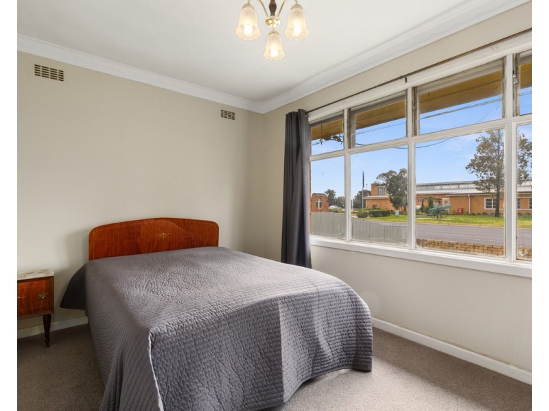 70 Anzac Avenue, Seymour VIC 3660