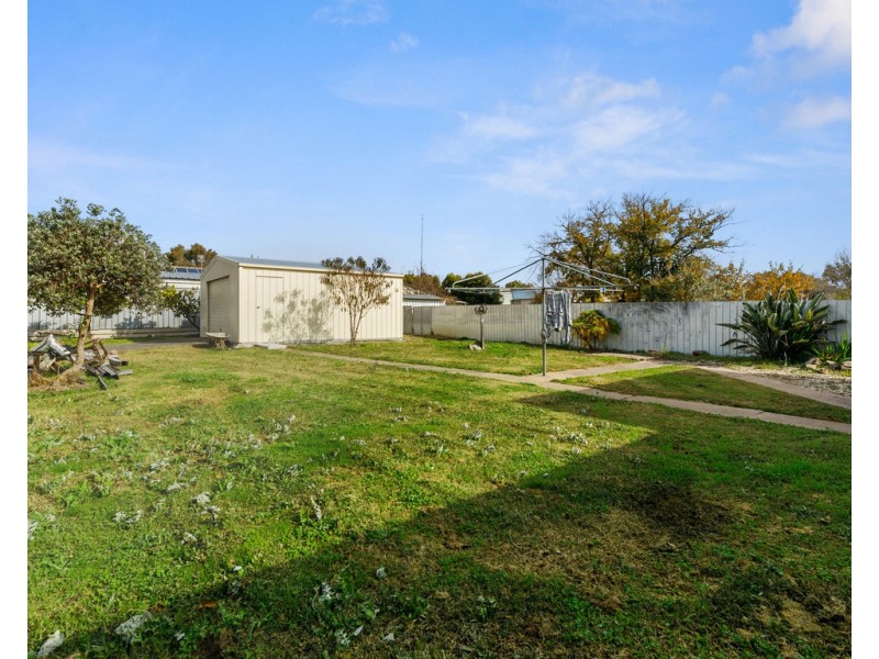 70 Anzac Avenue, Seymour VIC 3660