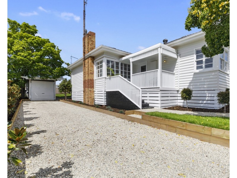 3 The Avenue, Seymour VIC 3660