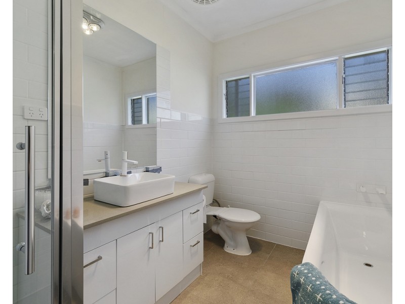 3 The Avenue, Seymour VIC 3660