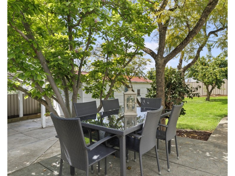 3 The Avenue, Seymour VIC 3660