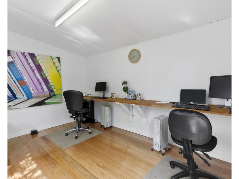 3 The Avenue, Seymour VIC 3660