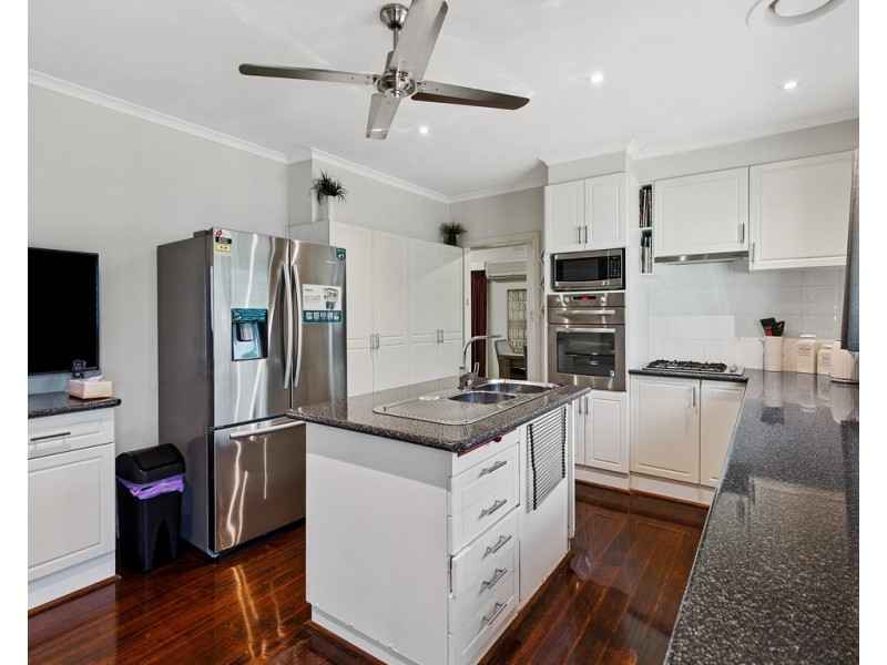 17 Redbank Road, Seymour VIC 3660