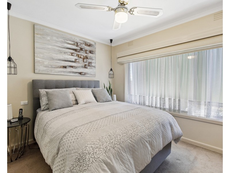 17 Redbank Road, Seymour VIC 3660