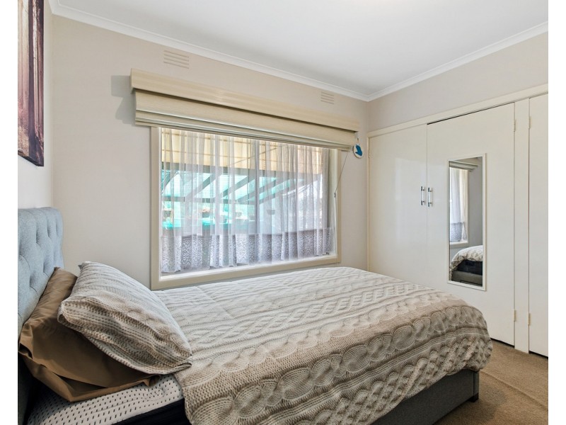 17 Redbank Road, Seymour VIC 3660