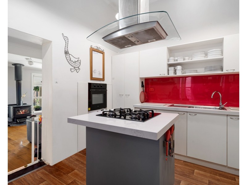 17 De Boos Street, Euroa VIC 3666