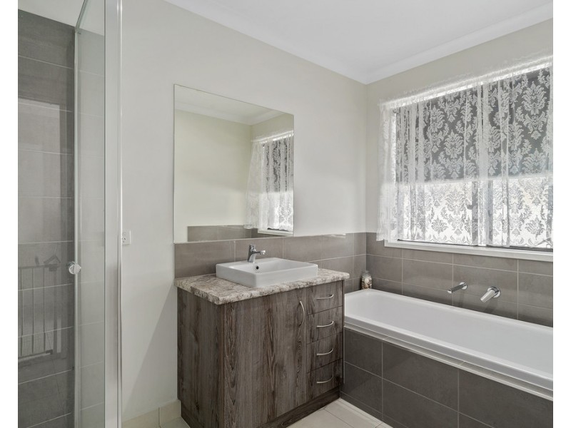 6 Barnes Street, Euroa VIC 3666