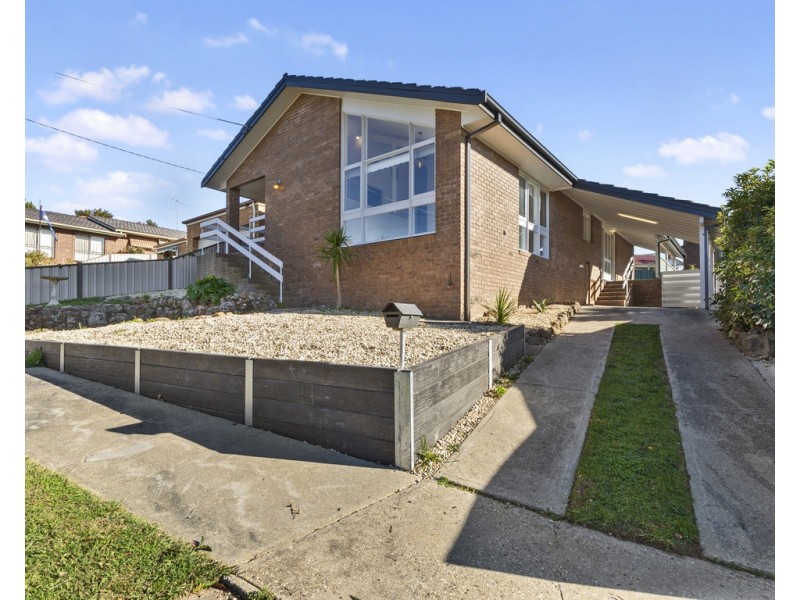 10 Priestley Crescent, Seymour VIC 3660
