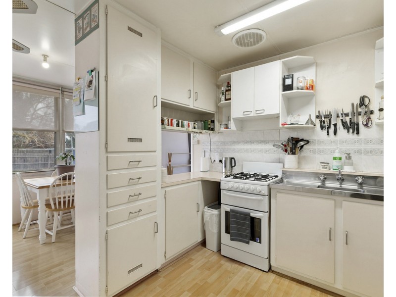 33 Martindale Crescent, Seymour VIC 3660