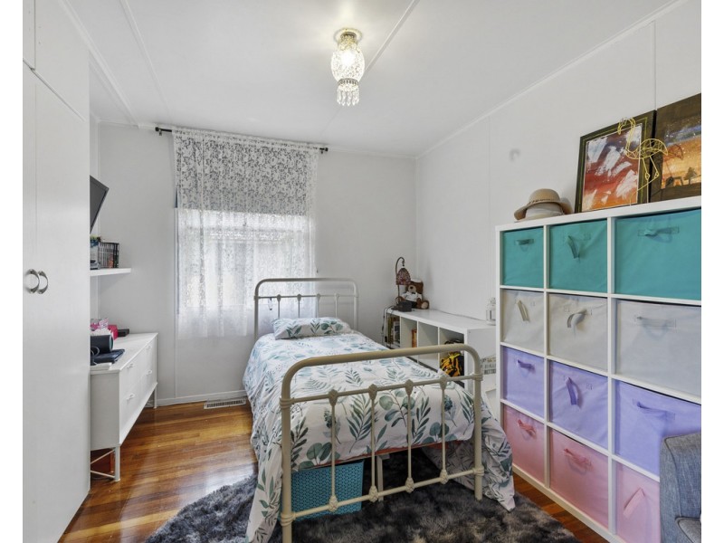 33 Martindale Crescent, Seymour VIC 3660