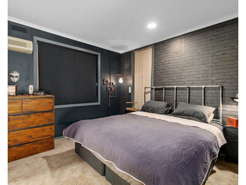 9 Priestley Crescent, Seymour VIC 3660