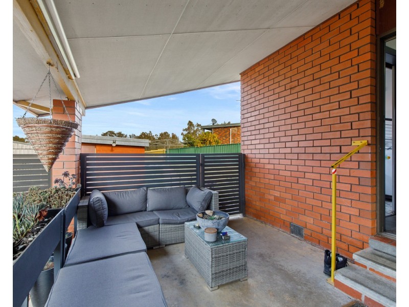 9 Priestley Crescent, Seymour VIC 3660