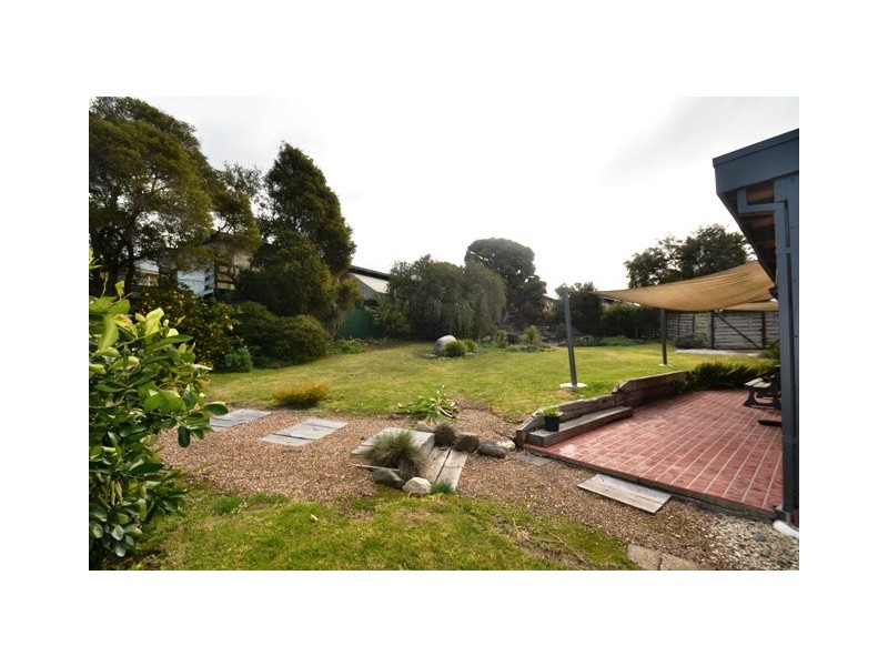 11 Priestley, Seymour VIC 3660