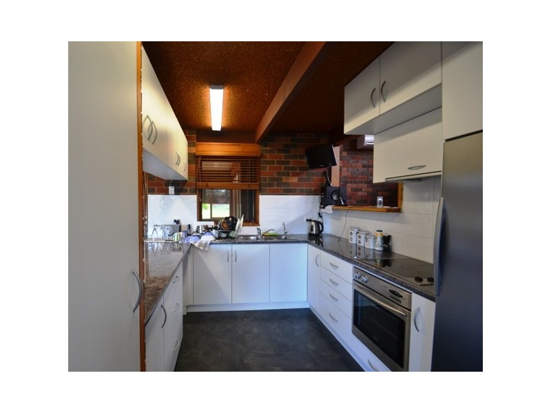 11 Priestley, Seymour VIC 3660