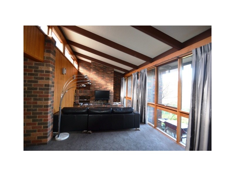 11 Priestley, Seymour VIC 3660