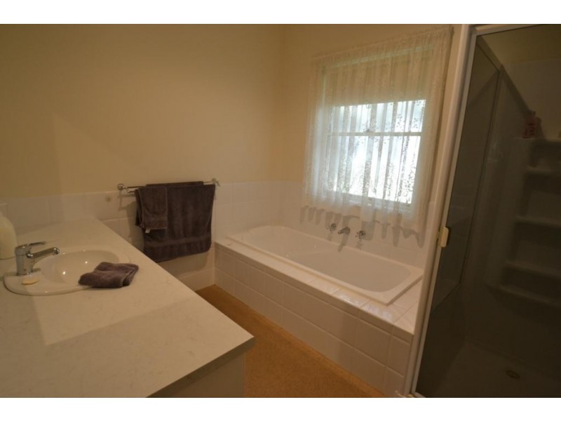 38 Livingstone Street, Avenel VIC 3664