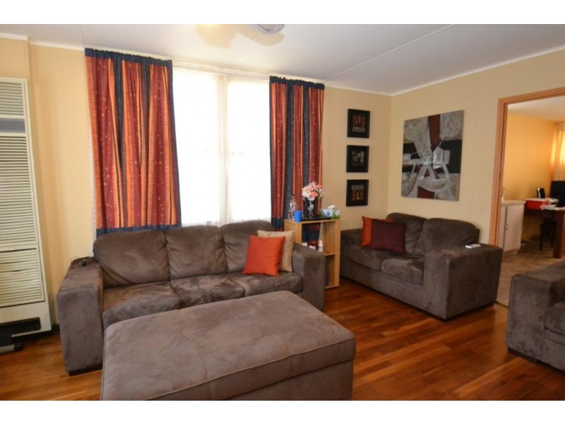 43 Martindale Crescent, Seymour VIC 3660