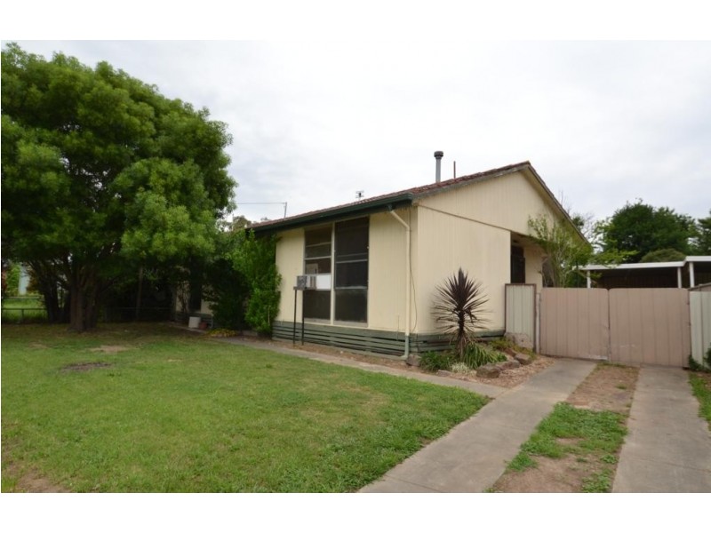 47 Martindale Crescent, Seymour VIC 3660