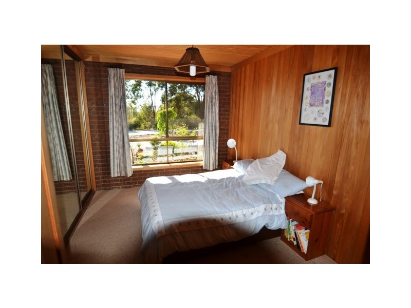 110 Dawe Rd, Seymour VIC 3660