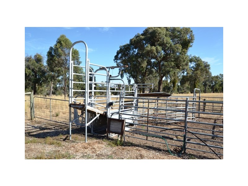 110 Dawe Rd, Seymour VIC 3660