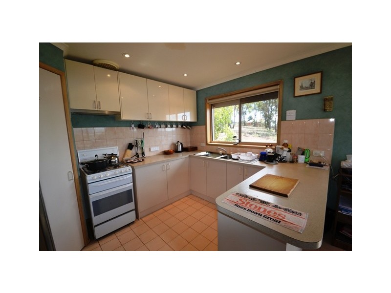 42 Monash Drive, Seymour VIC 3660