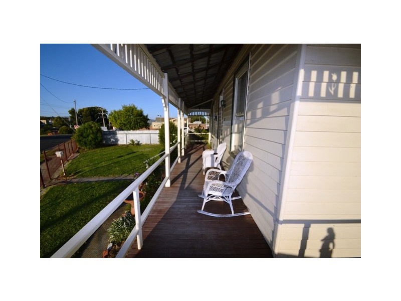 13 Gordon Crescent, Seymour VIC 3660