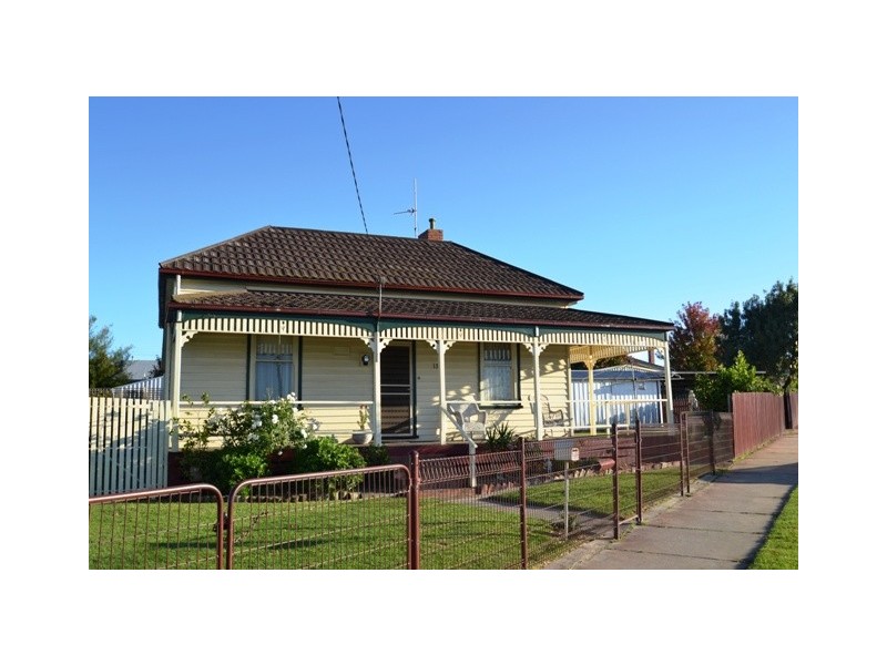 13 Gordon Crescent, Seymour VIC 3660