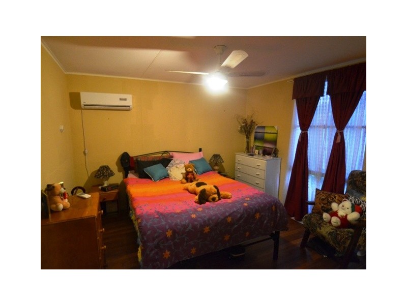 43 Martindale Crescent, Seymour VIC 3660