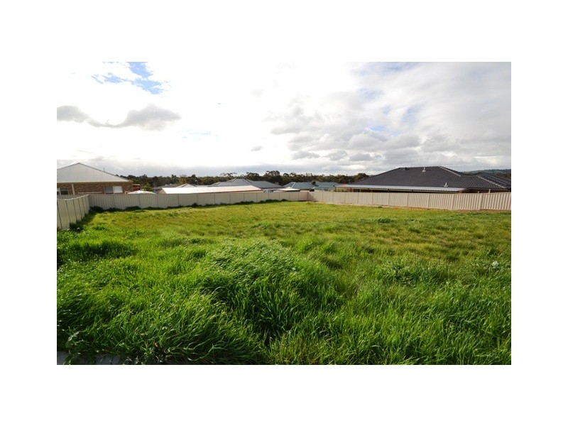 13 Heffey Court, Seymour VIC 3660
