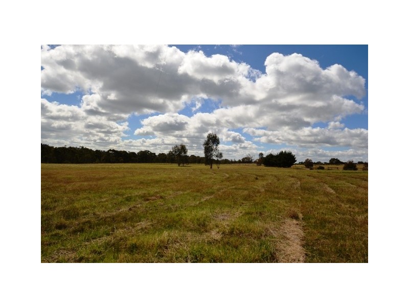 975 Seymour-Pyalong Rd, Seymour VIC 3660