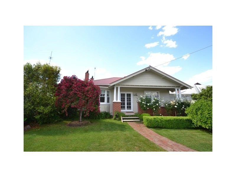 17 Park Street, Seymour VIC 3660