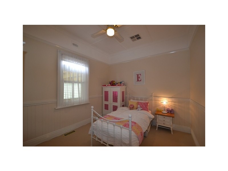 17 Park Street, Seymour VIC 3660