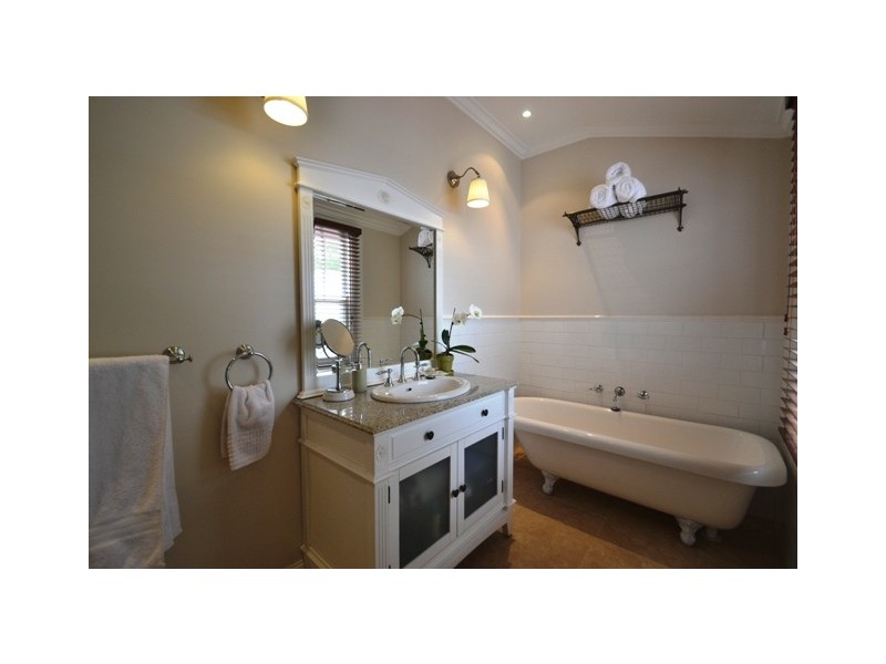 17 Park Street, Seymour VIC 3660