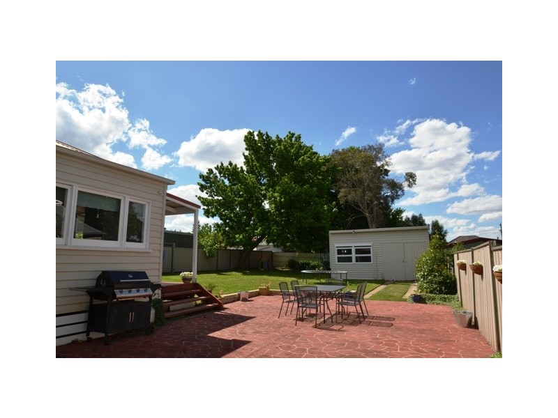 17 Park Street, Seymour VIC 3660