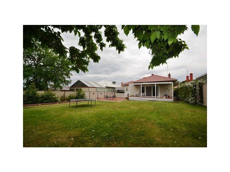 17 Park Street, Seymour VIC 3660