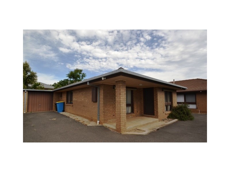 2/23 Tristan Street, Seymour VIC 3660