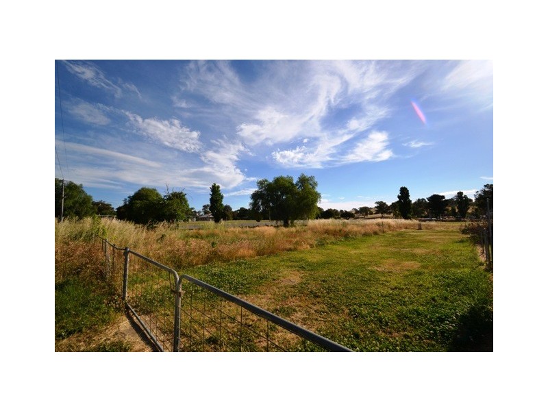 1 Hughes Street, Avenel VIC 3664