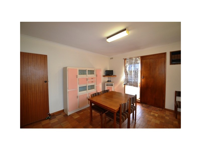 8 Priestley Crescent, Seymour VIC 3660