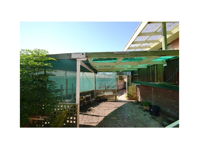 8 Priestley Crescent, Seymour VIC 3660
