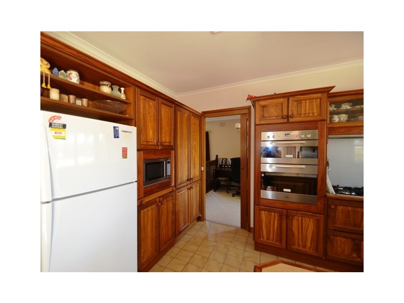 69 Redbank Road, Seymour VIC 3660