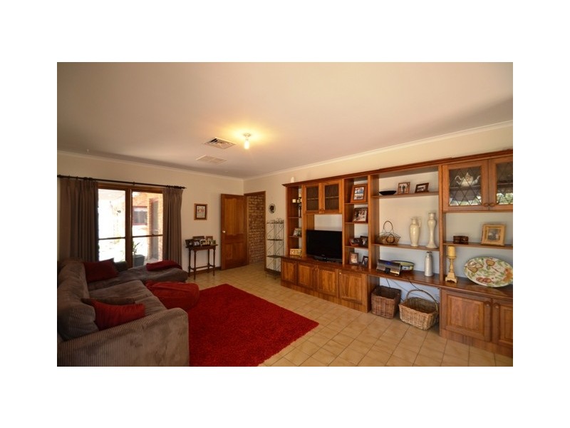 69 Redbank Road, Seymour VIC 3660