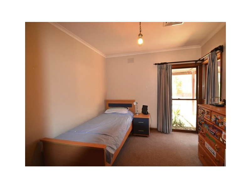 69 Redbank Road, Seymour VIC 3660