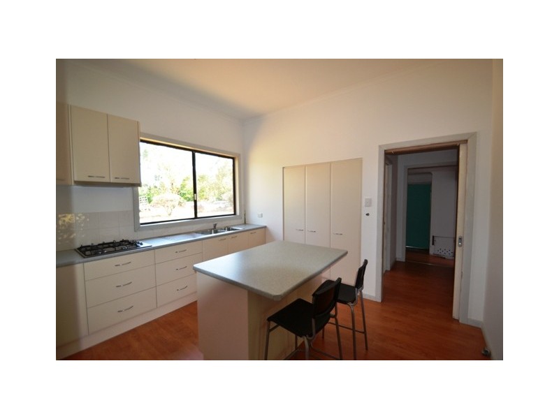 25 Scobie Street, Avenel VIC 3664