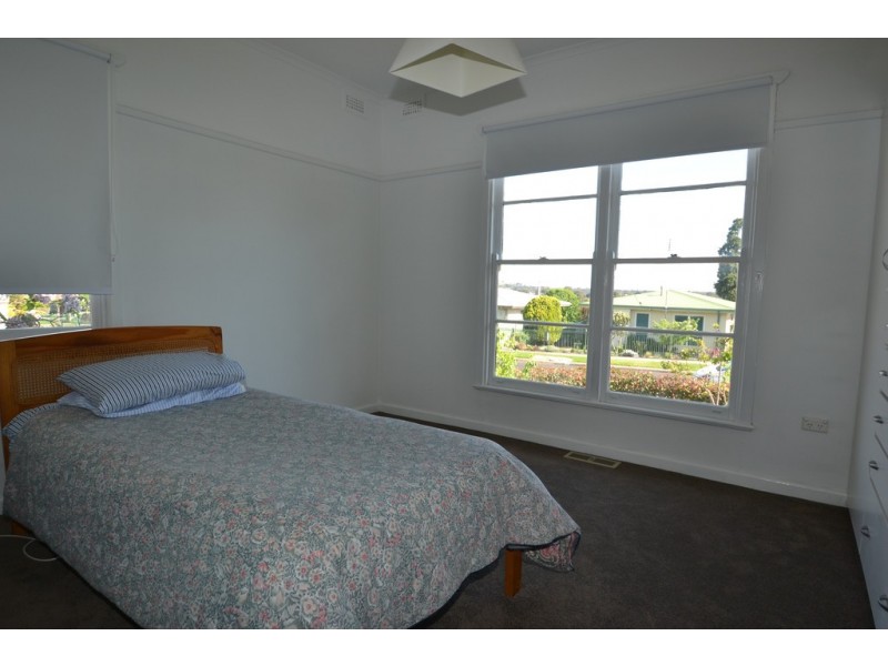 15 Heywood Street, Seymour VIC 3660