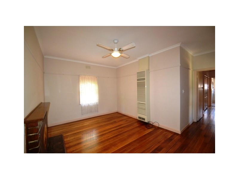 15 Tehan Street, Seymour VIC 3660