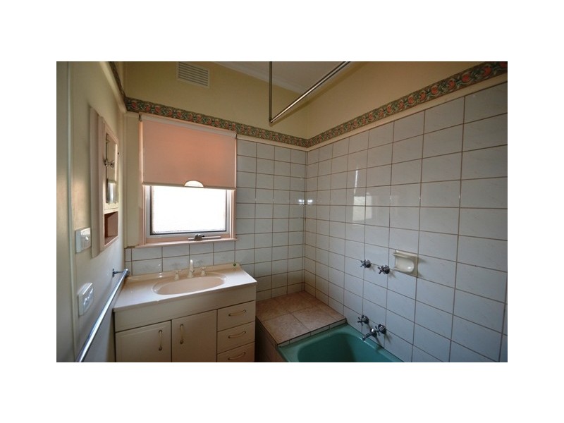 15 Tehan Street, Seymour VIC 3660